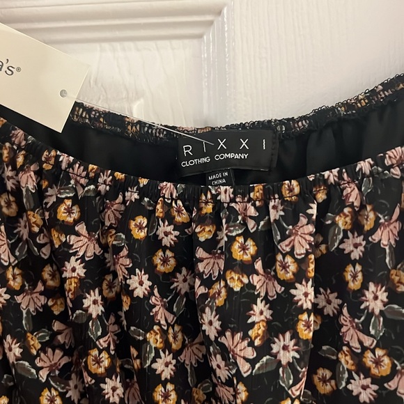 Francesca’s dress with peplum detailing floral - Picture 4 of 5